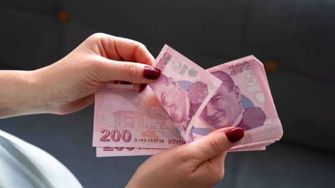 SGK Uzmanı Özgür Erdursun üstüne basa basa uyardı: e-Devlet’te bu hatayı yapanın emekli maaşı kesiliyor! 4